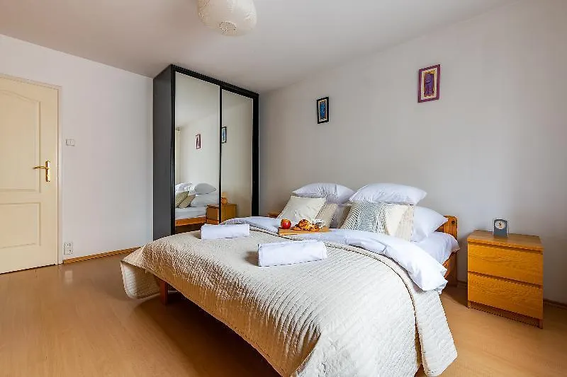 P&O Goclaw 2 Apartman Varsó